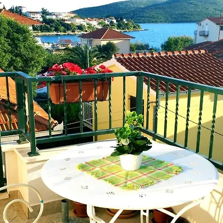 Viktorija Appartement Seget Vranjica